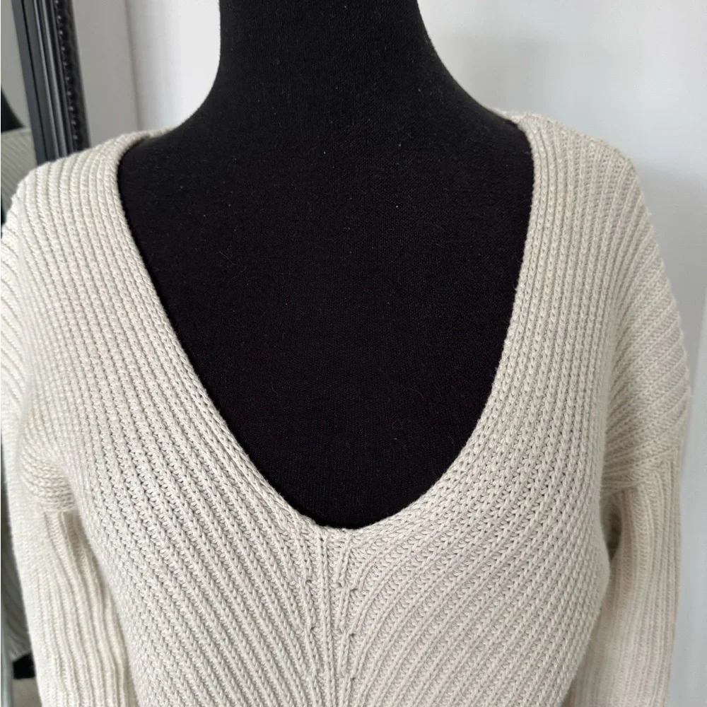 tentree cotton  Cream V-Neck Sweater small - Picture 2 of 5